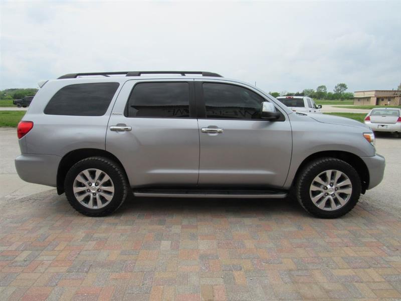 Toyota Sequoia Limited 4WD FFV 2013