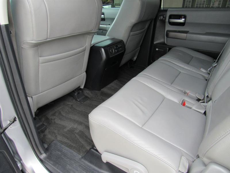 Toyota Sequoia Limited 4WD FFV 2013