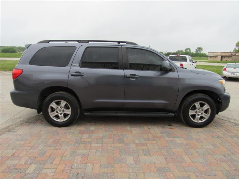 Toyota Sequoia SR5 5.7L 4WD 2008