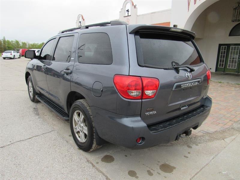 Toyota Sequoia SR5 5.7L 4WD 2008