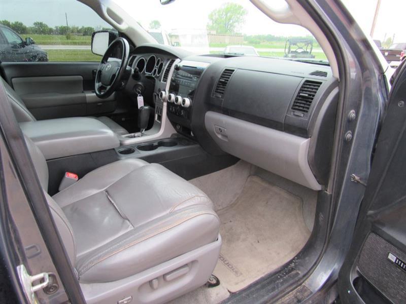 Toyota Sequoia SR5 5.7L 4WD 2008