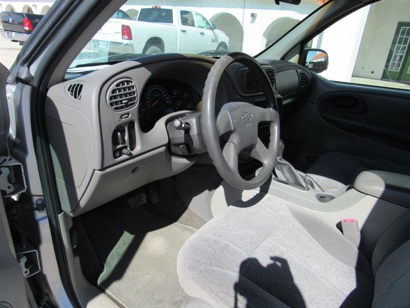 Chevrolet TrailBlazer LS 4WD 2004