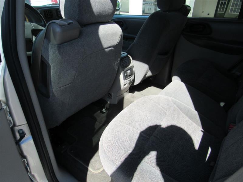 Chevrolet TrailBlazer LS 4WD 2004