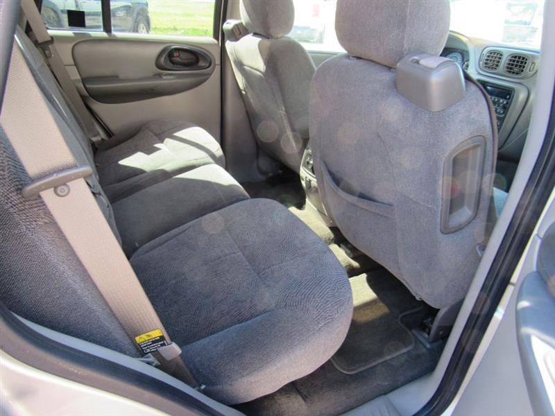 Chevrolet TrailBlazer LS 4WD 2004