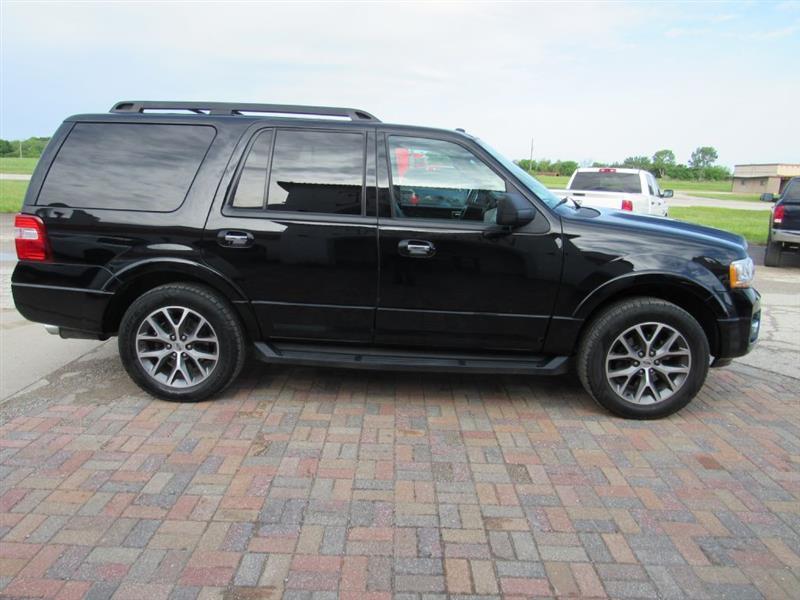 Ford Expedition XLT 4WD 2016