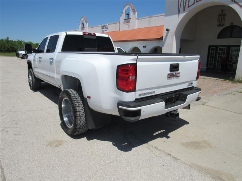 GMC Sierra 3500HD Denali Crew Cab 4WD 2016