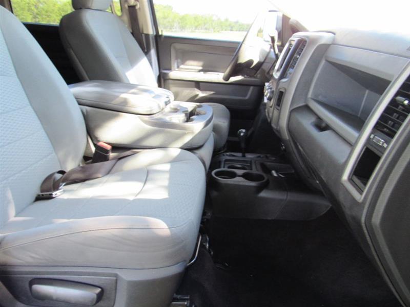 RAM 2500 Tradesman Crew Cab SWB 4WD 2013