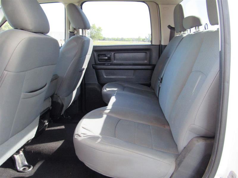 RAM 2500 Tradesman Crew Cab SWB 4WD 2013