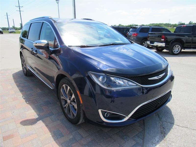 Chrysler Pacifica  2017