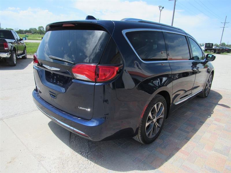 Chrysler Pacifica  2017