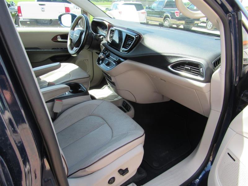 Chrysler Pacifica  2017