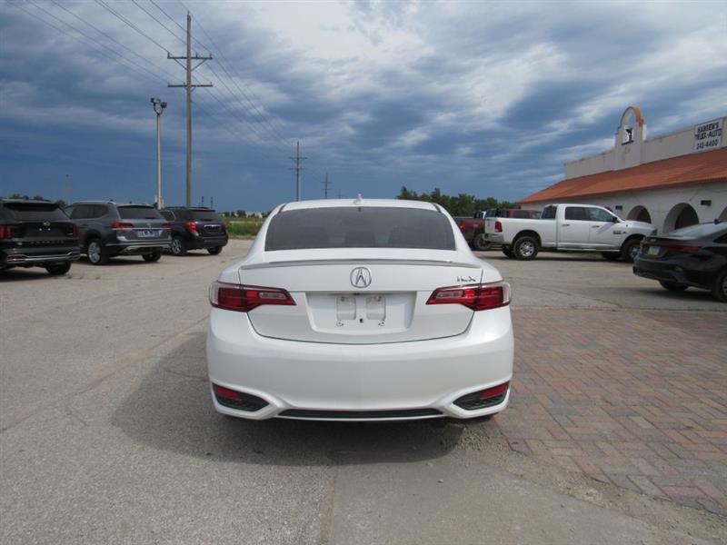 Acura ILX 8-Spd AT w/ Technology Plus Package 2016