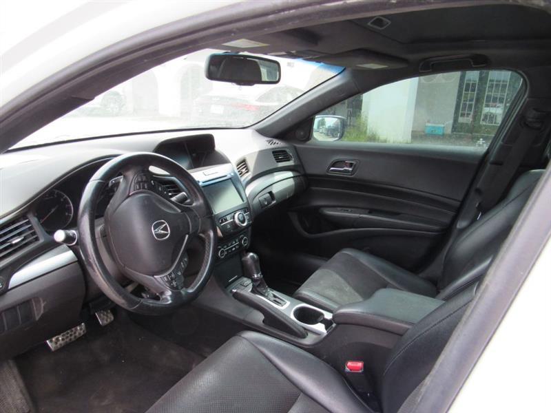 Acura ILX 8-Spd AT w/ Technology Plus Package 2016