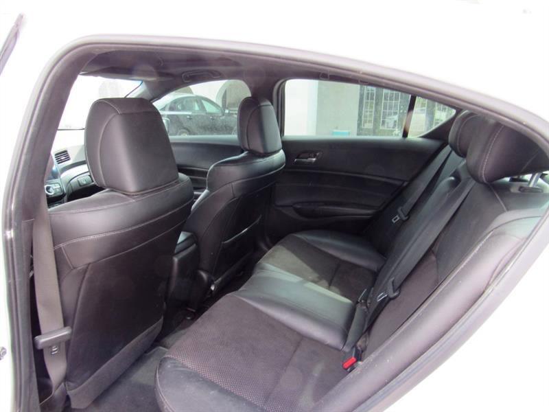 Acura ILX 8-Spd AT w/ Technology Plus Package 2016