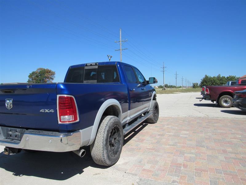 RAM 3500 Laramie Crew Cab SWB 4WD 2016