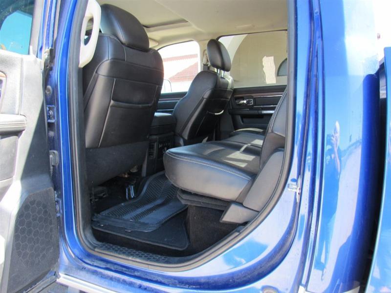 RAM 3500 Laramie Crew Cab SWB 4WD 2016