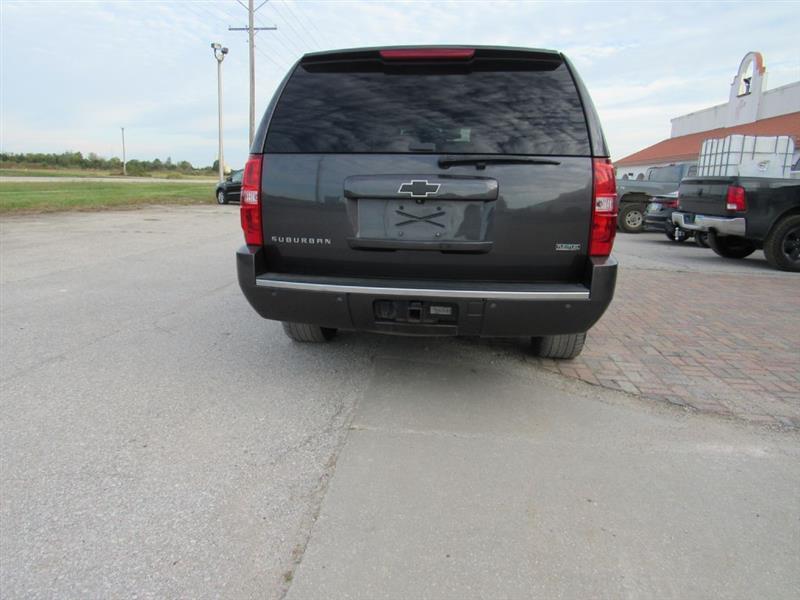Chevrolet Suburban LTZ 1500 4WD 2010