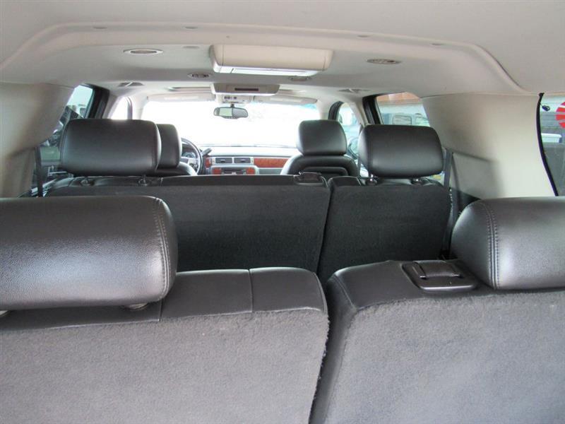Chevrolet Suburban LTZ 1500 4WD 2010