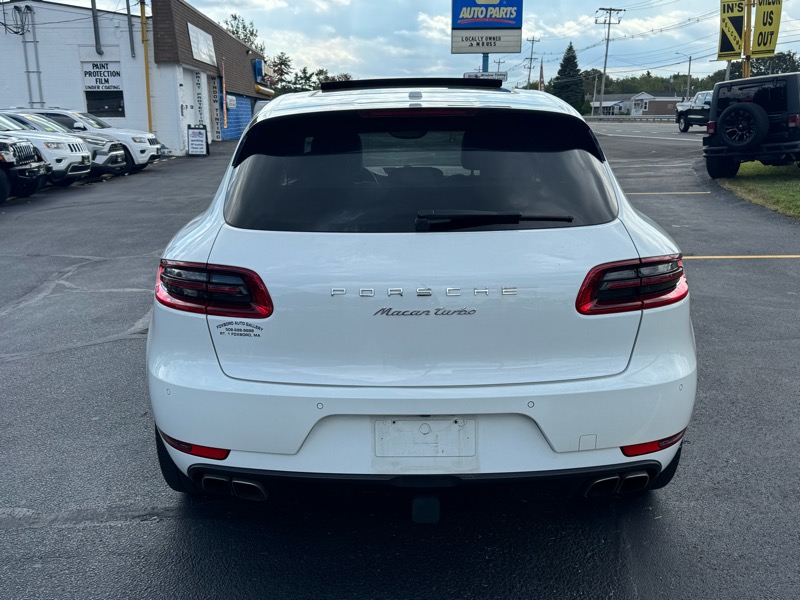 Porsche Macan Turbo 2015 Porsche Macan Turbo 2015