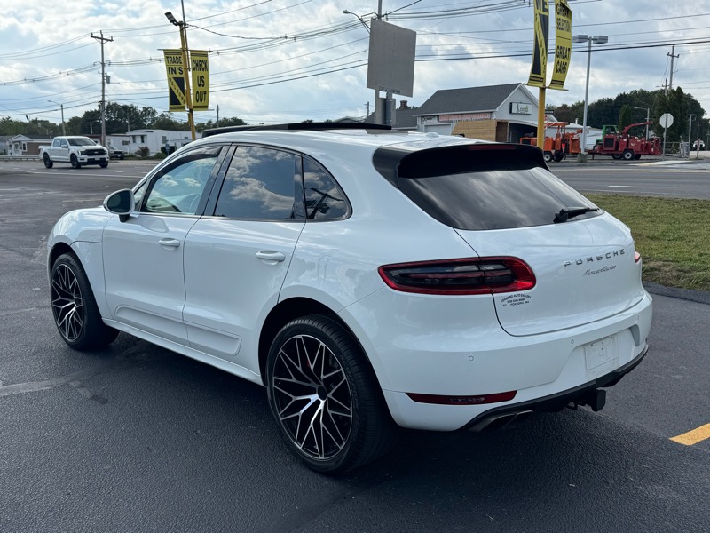 Porsche Macan Turbo 2015 Porsche Macan Turbo 2015