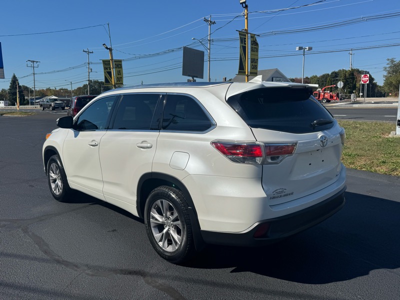 2014 Toyota Highlander XLE photo 3