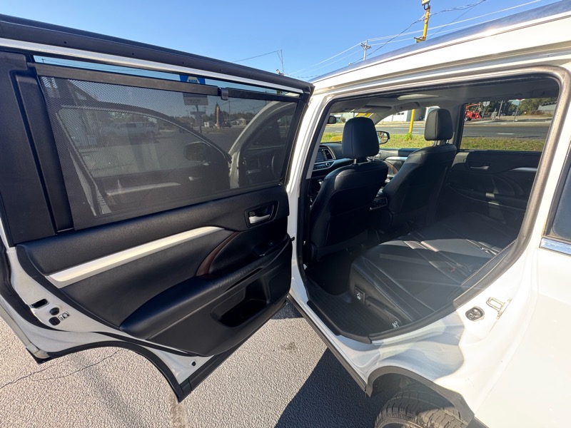 2014 Toyota Highlander XLE photo 6