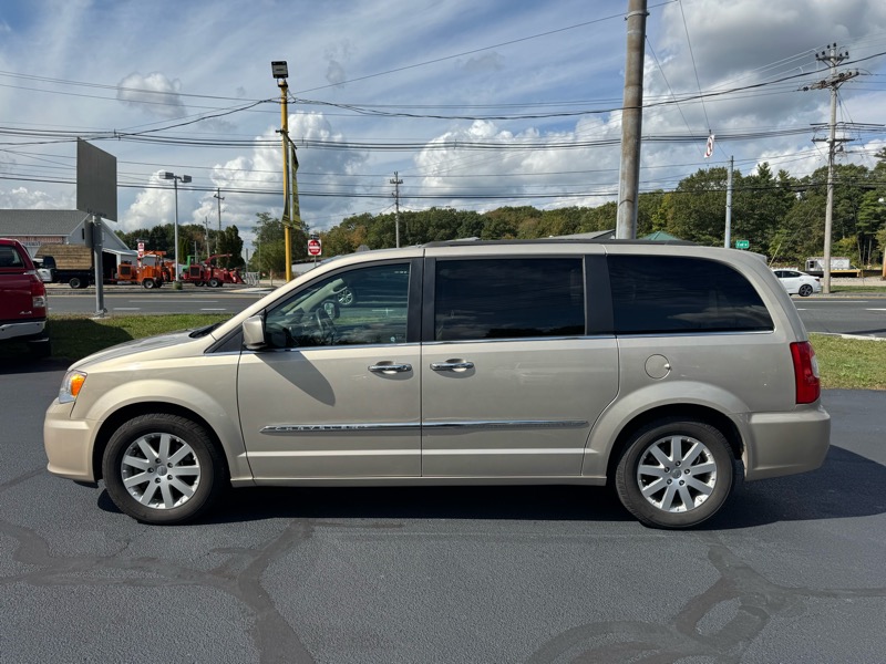 2015 Chrysler Town & Country Touring photo 8