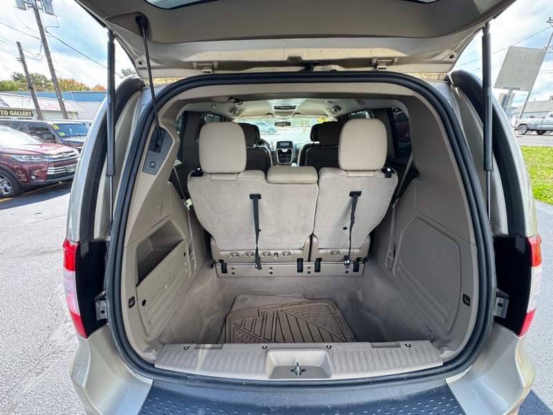 2015 Chrysler Town & Country Touring photo 14