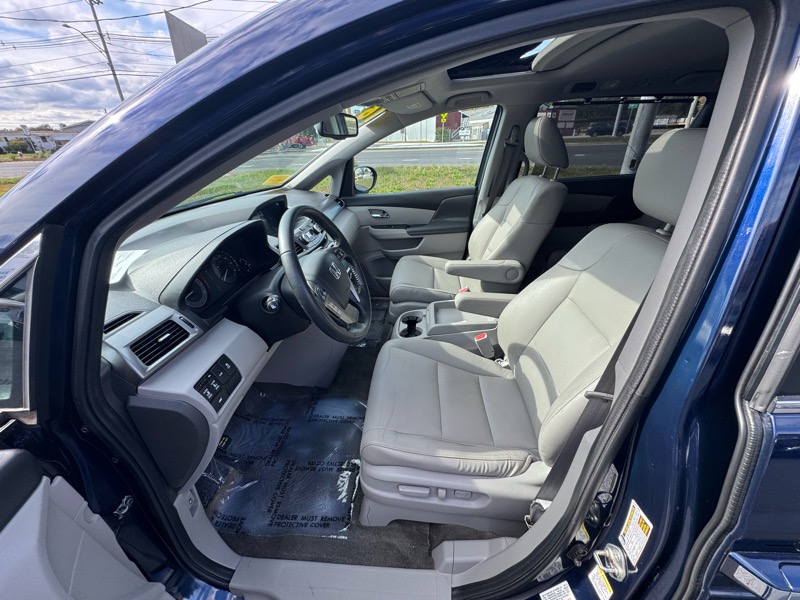 2016 Honda Odyssey EX-L photo 9
