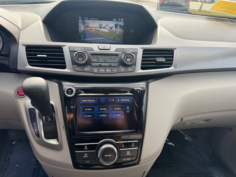 2016 Honda Odyssey EX-L photo 11
