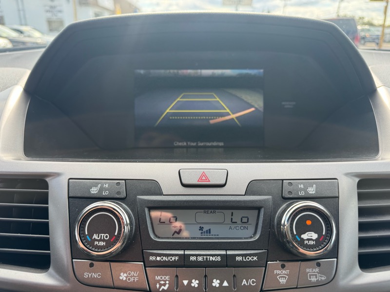 2016 Honda Odyssey EX-L photo 12