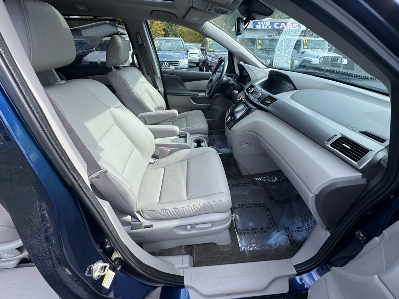2016 Honda Odyssey EX-L photo 18