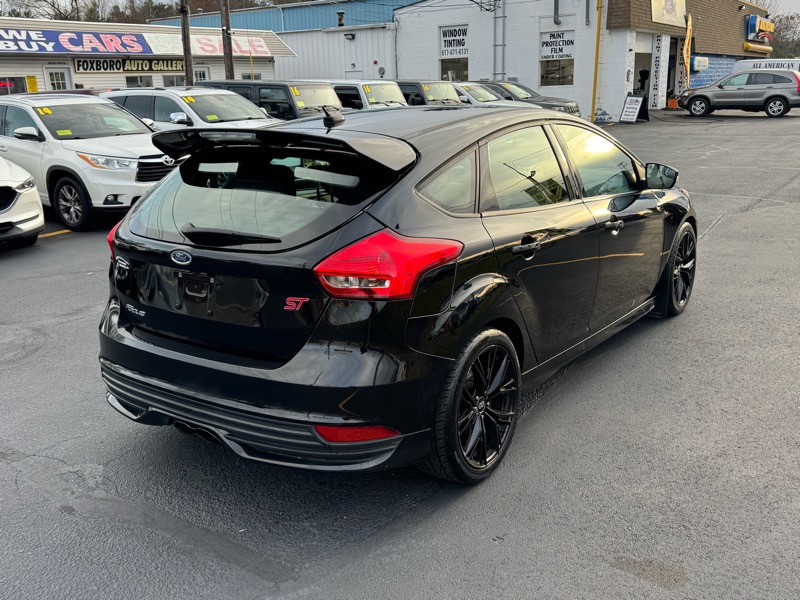 2018 Ford Focus ST photo 3