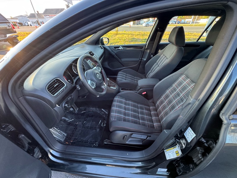 Volkswagen GTI 4dr HB DSG w/Conv & Sunroof 2011