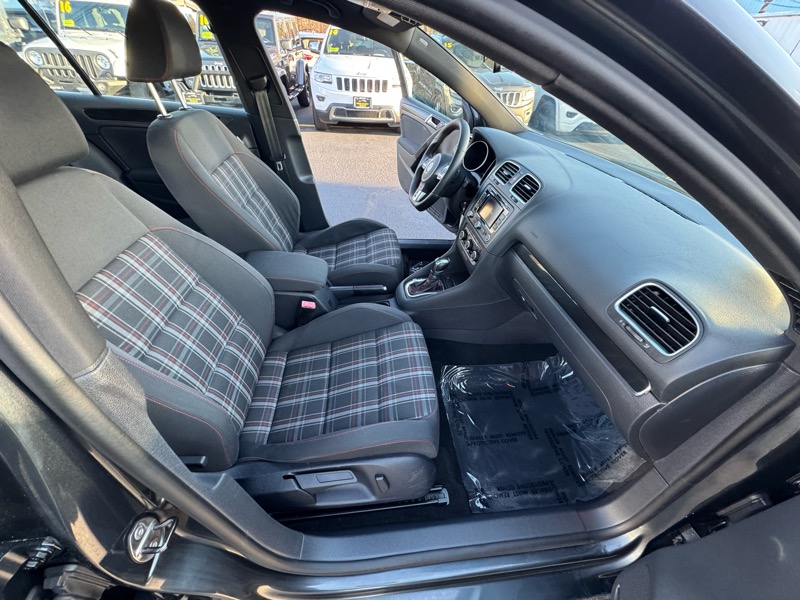 Volkswagen GTI 4dr HB DSG w/Conv & Sunroof 2011