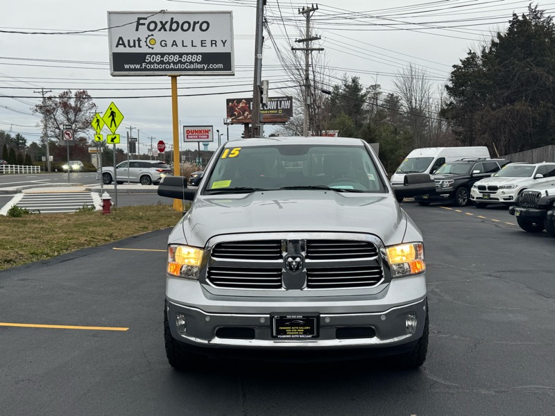 2015 Ram 1500 SLT photo 2