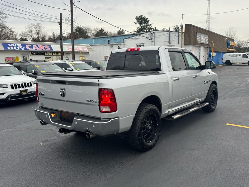 RAM 1500 SLT Crew Cab SWB 4WD 2015