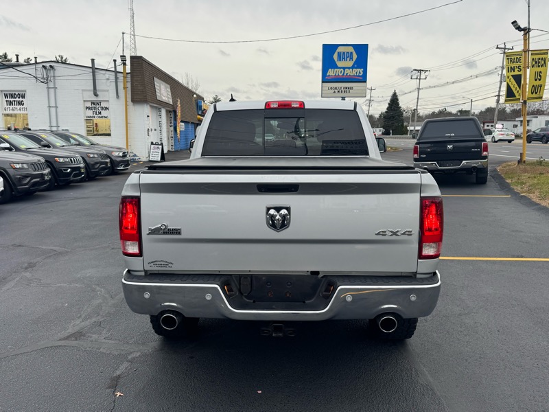 RAM 1500 SLT Crew Cab SWB 4WD 2015