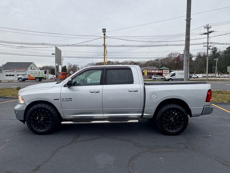 RAM 1500 SLT Crew Cab SWB 4WD 2015