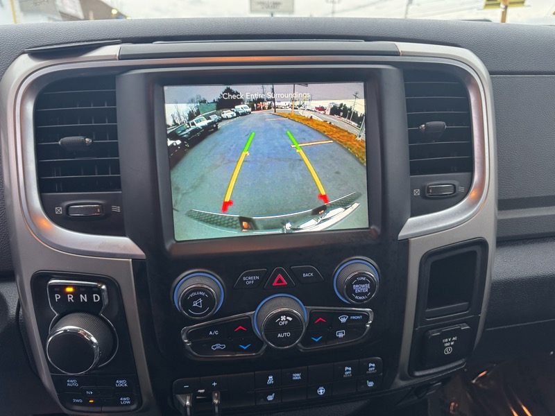 RAM 1500 SLT Crew Cab SWB 4WD 2015