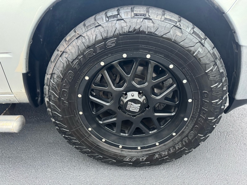 RAM 1500 SLT Crew Cab SWB 4WD 2015