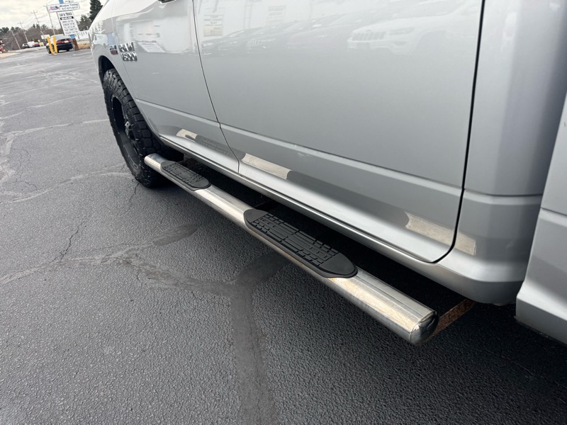 RAM 1500 SLT Crew Cab SWB 4WD 2015