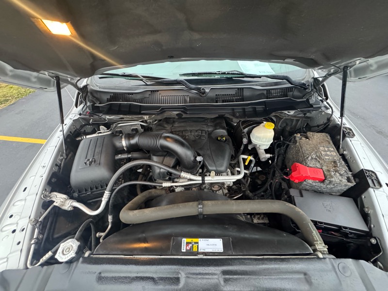 RAM 1500 SLT Crew Cab SWB 4WD 2015