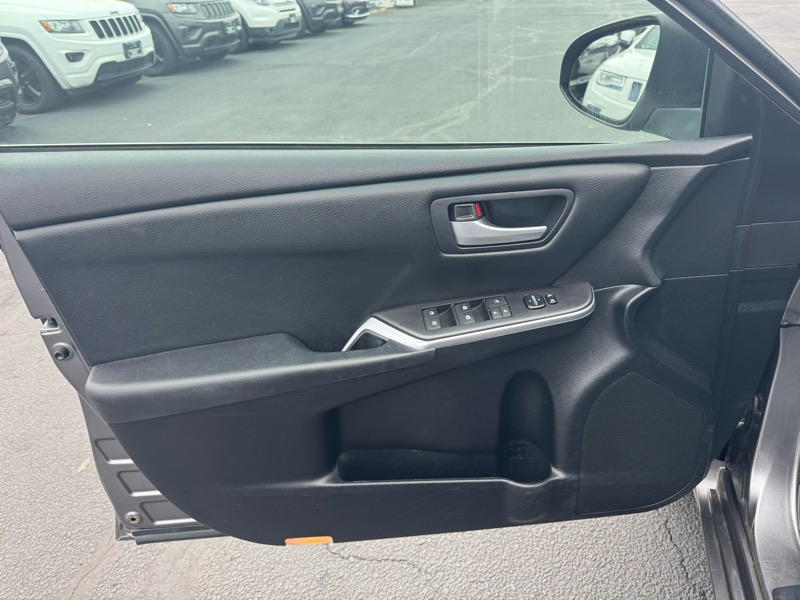 Toyota Camry SE 2015