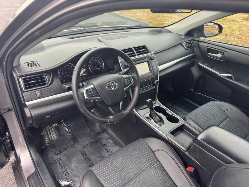 Toyota Camry SE 2015