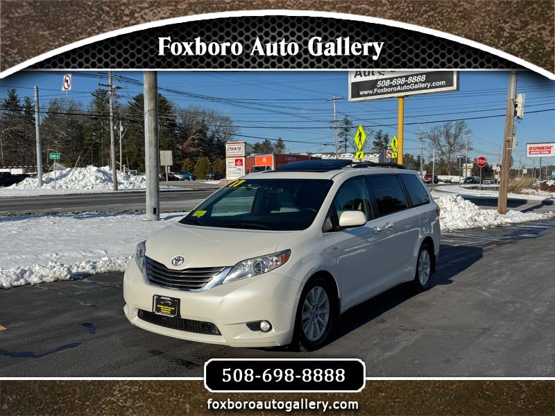 2017 Toyota Sienna XLE 7-Passenger AWD