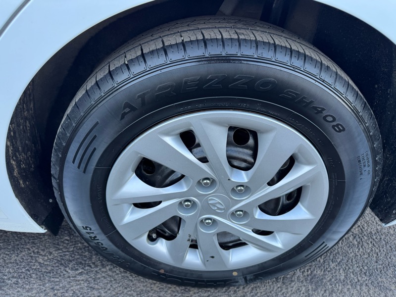 Hyundai Elantra SE 6AT 2020