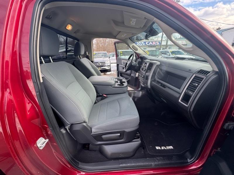 RAM 1500 Express 4x4 Reg Cab 6'4" Box 2014