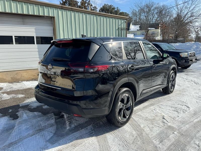 Nissan Rogue SV AWD 2025