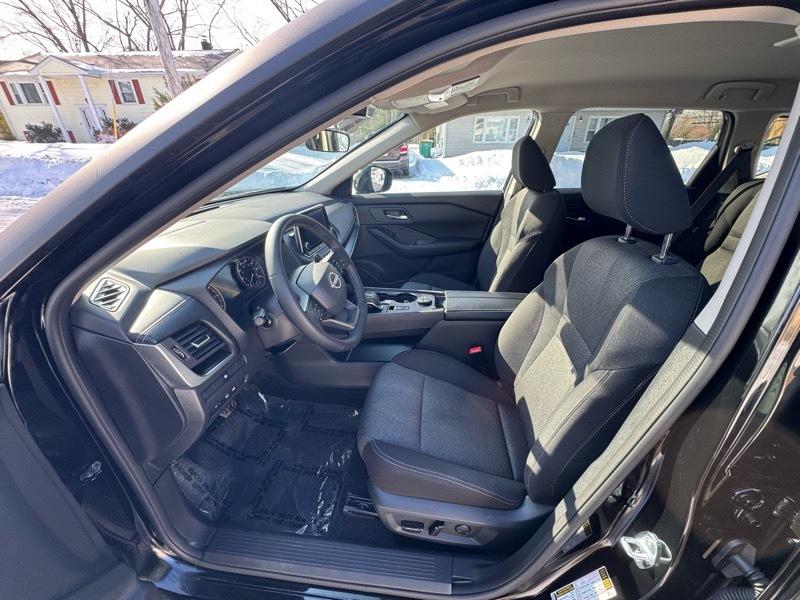 Nissan Rogue SV AWD 2025